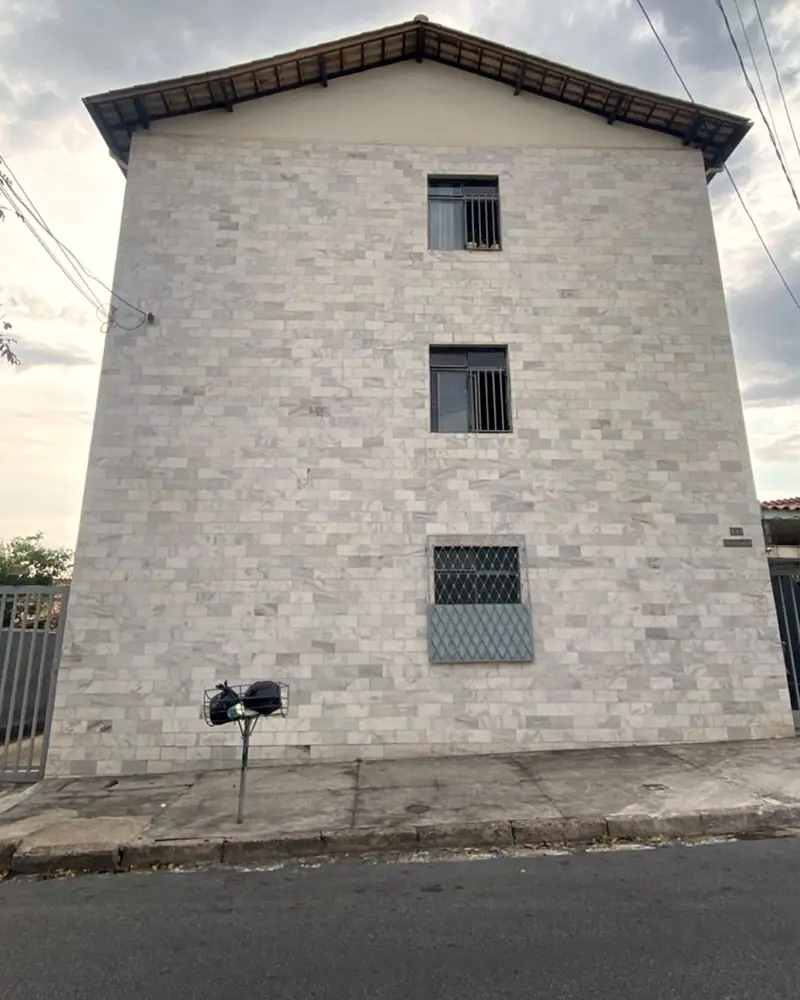 Fachada no Padre Eustáquio antes da revitalização