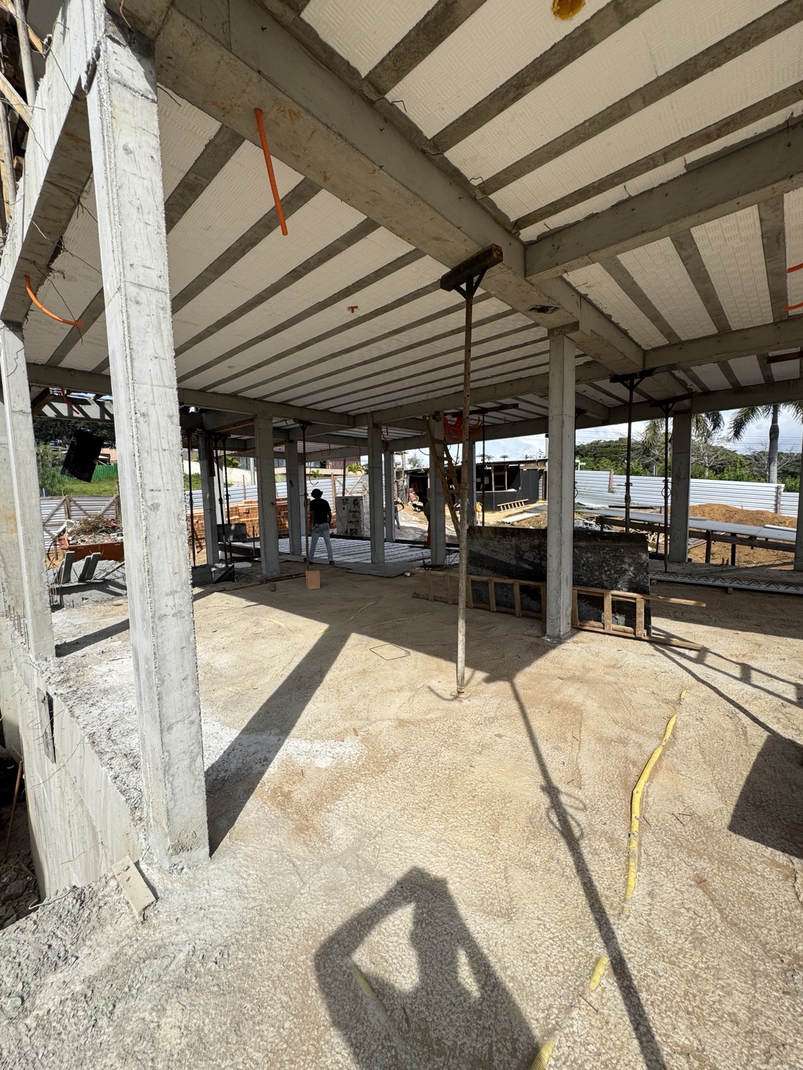Lajes • Instalações Embutidas • Concretagem — Residência Alphaville, registro 3