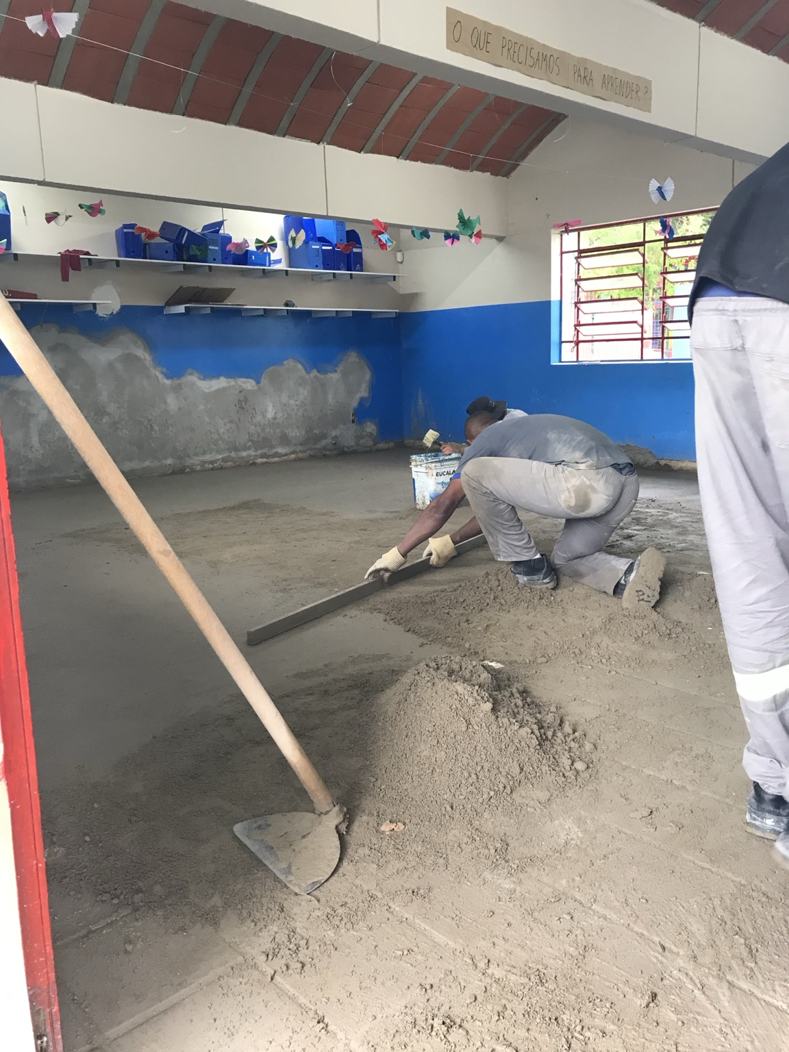 Preparação de base de piso